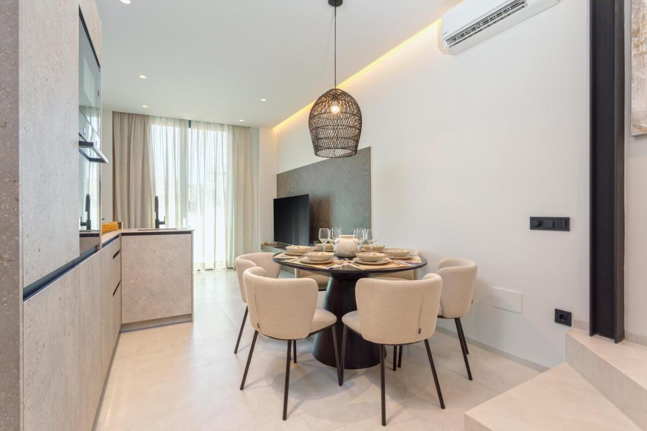 Magnificent Renovated 2Bd 2Bth Duplex With Terrace - City Centre Malaga Bagian luar foto